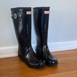 Hunter Original Tall Black Boots w/socks